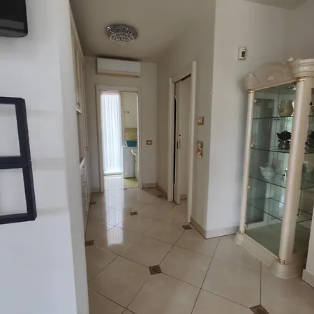 Luxury Con Piscina, Terrazze Vista E Parcheggio Lejlighed