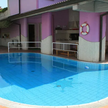Luxury Con Piscina, Terrazze Vista E Parcheggio Desenzano del Garda